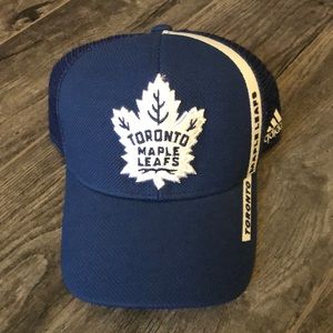 Toronto Maple lefts hat